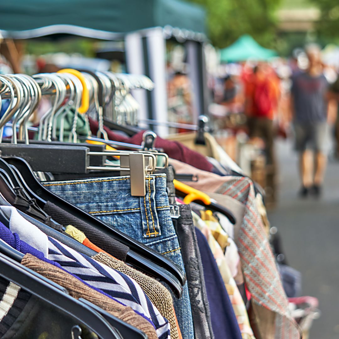 airlie beach markets